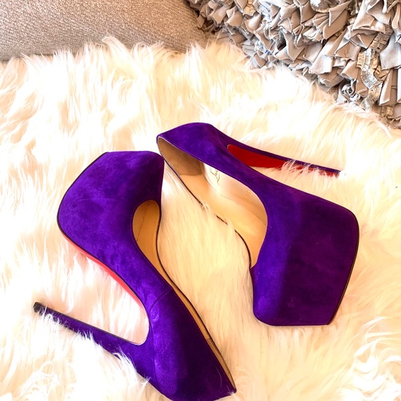 SOLD!!!! Christian Louboutin Daffodile Heels - Picture 4 of 5